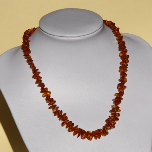 Collana Ambra adulti colore cognac - Erbainfusa | Erboristeria Erbainfusa Como | Shop Online